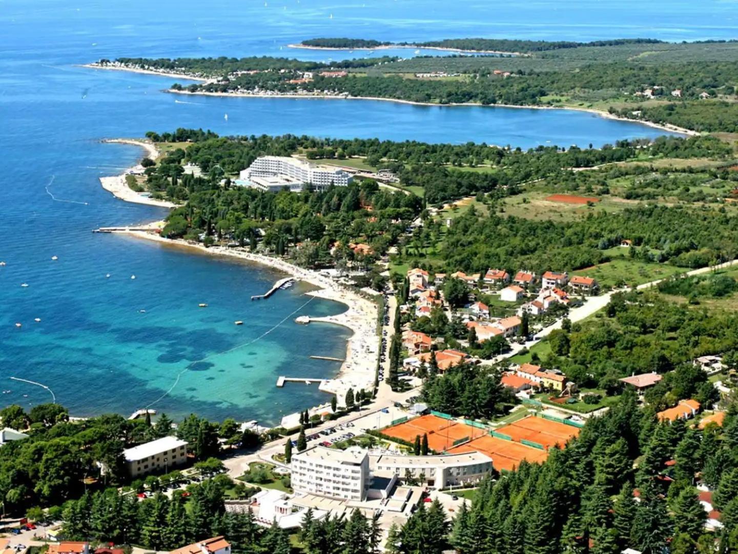 Luna 22 Poreč Exteriör bild